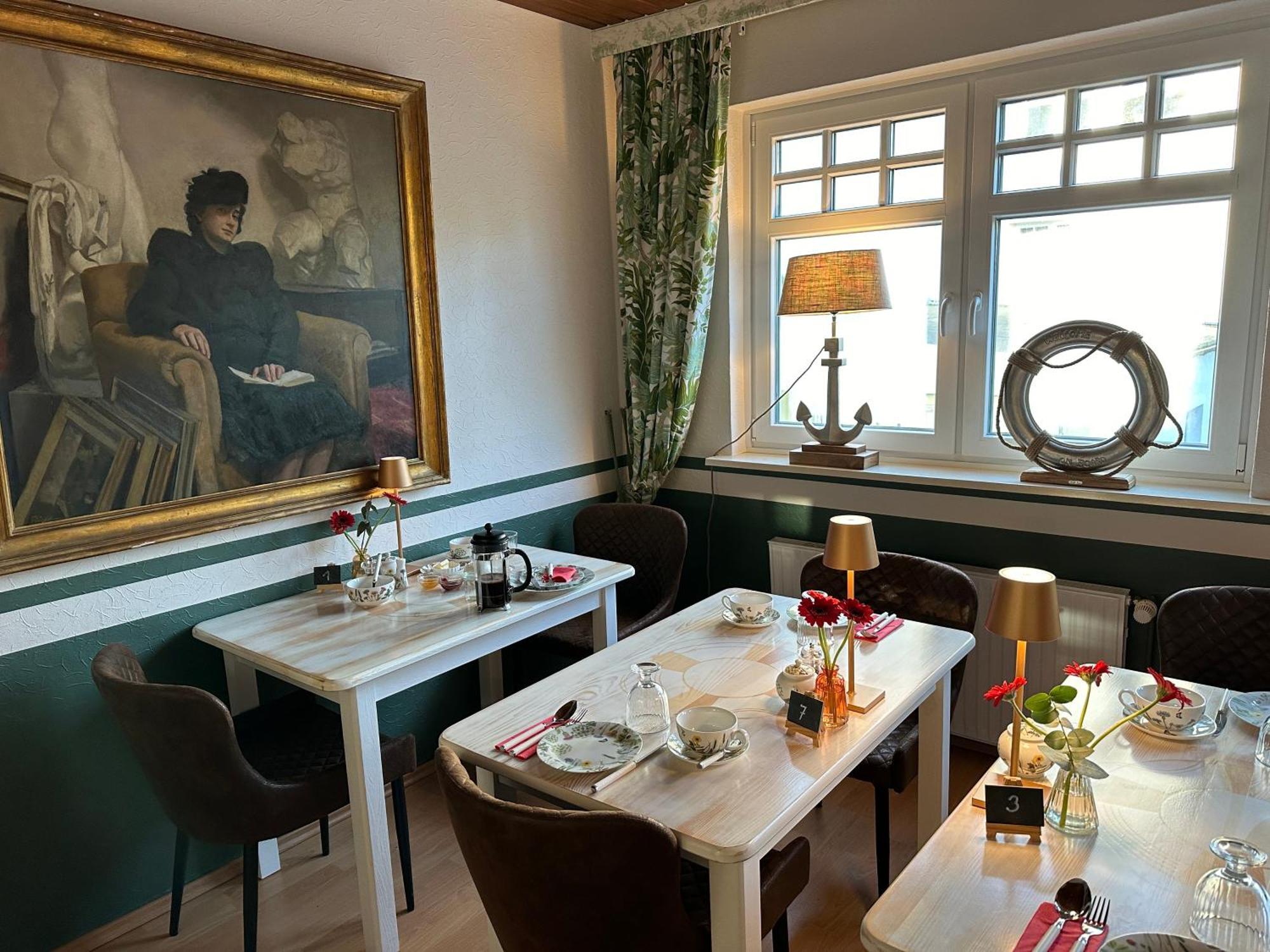 Villa Pension Strandhaus - Adults Only Lübeck Buitenkant foto