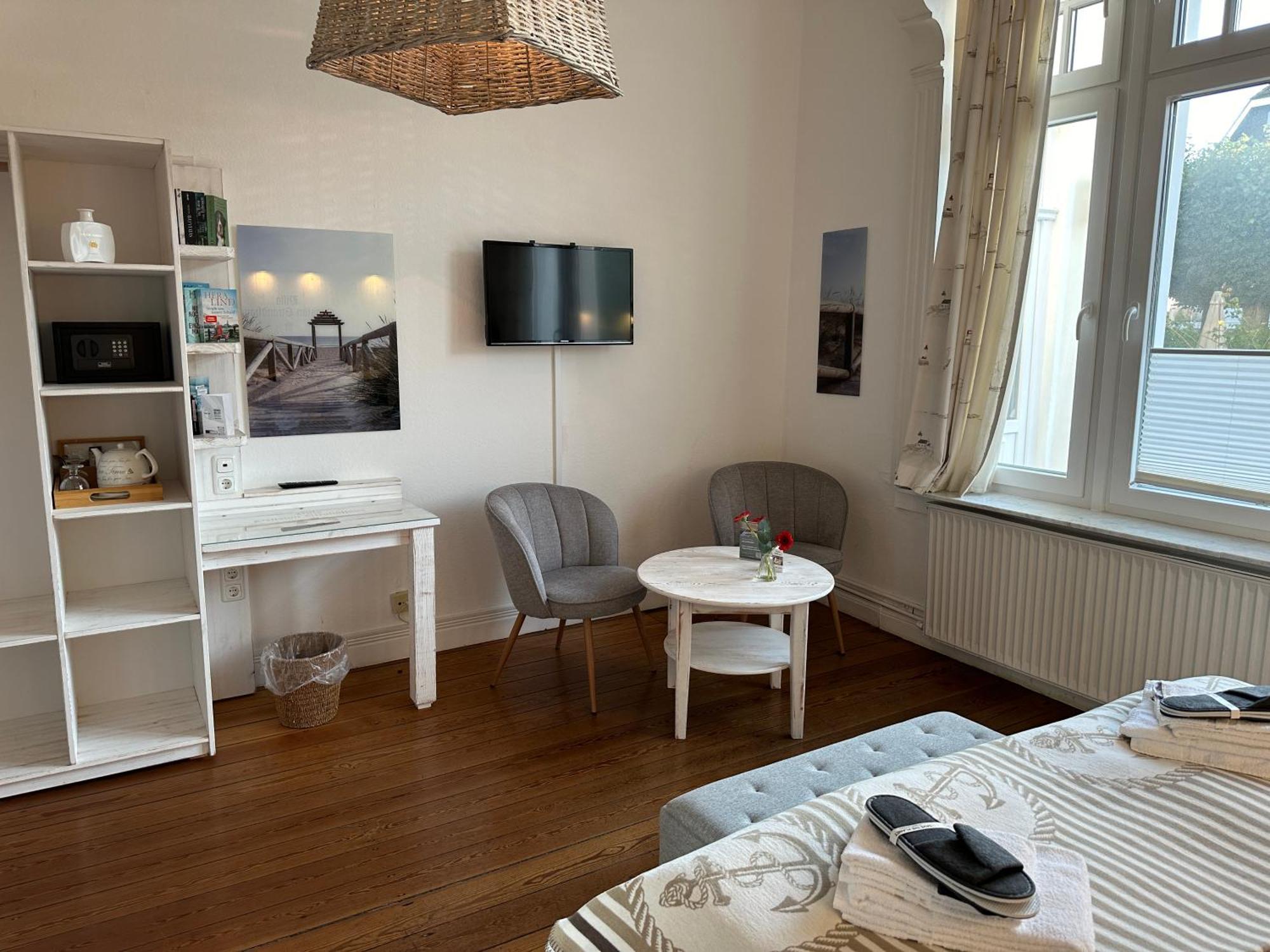 Villa Pension Strandhaus - Adults Only Lübeck Buitenkant foto